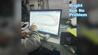 1500निट्स औद्योगिक टच स्क्रीन: कहीं भी स्पष्ट रूप से देखें