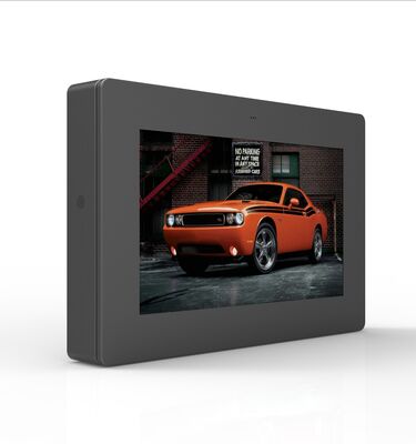 विज्ञापन के लिए 32 इंच का आउटडोर डिजिटल साइनेज 2000 निट्स चमक और IP55 वाटरप्रूफ एलसीडी डिस्प्ले